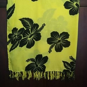 Hawaiian Sarong, Yellow & Black, Brand New,